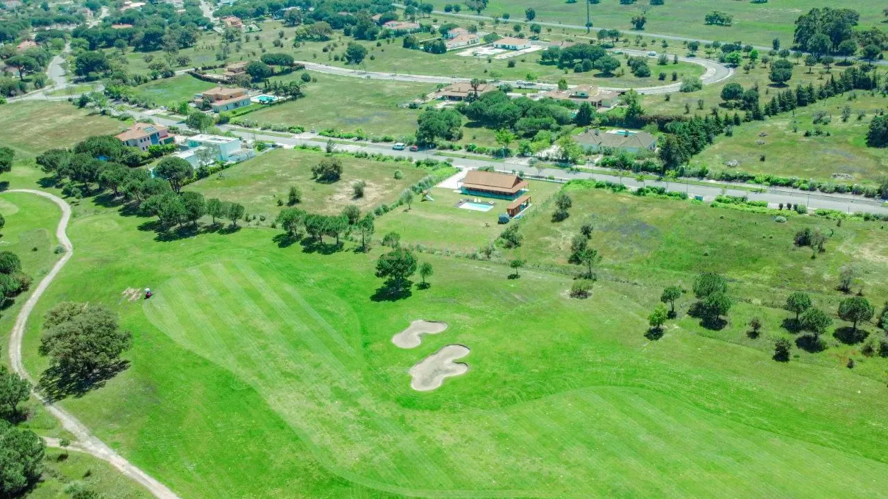 Casa de madeira T3 em condomínio fechado no Santo Estêvão Golf - Image 19
