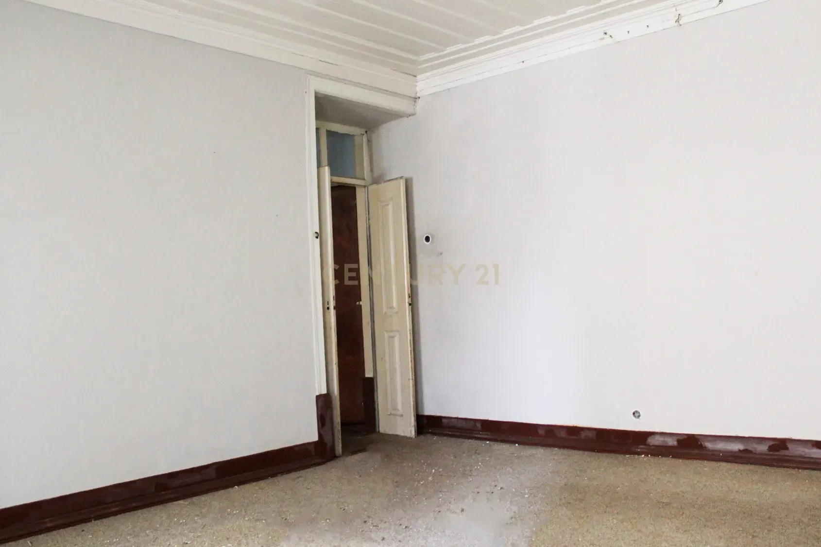 Fotografia 5 de Moradia em Zona Histórica com Projeto aprovado para Prédio em Pombal