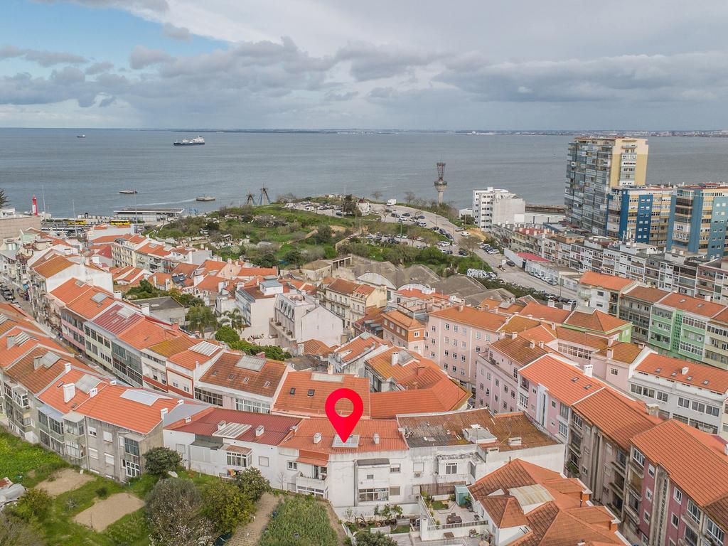 Apartamento T2 em Cacilhas – Excelente Localização - Image 23