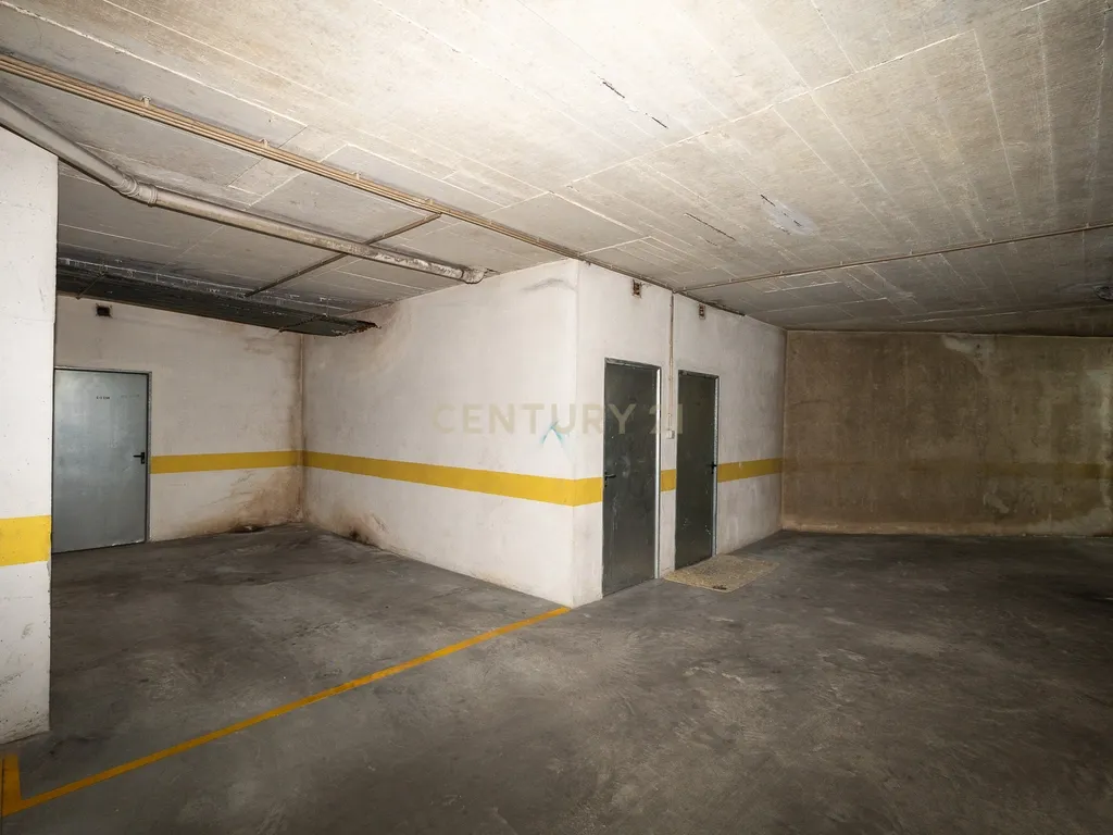 * ESPECTACULAR APARTAMENTO NO CENTRO DE MAFRA, COM VARANDA E PARQUEAMENTO * - Image 38