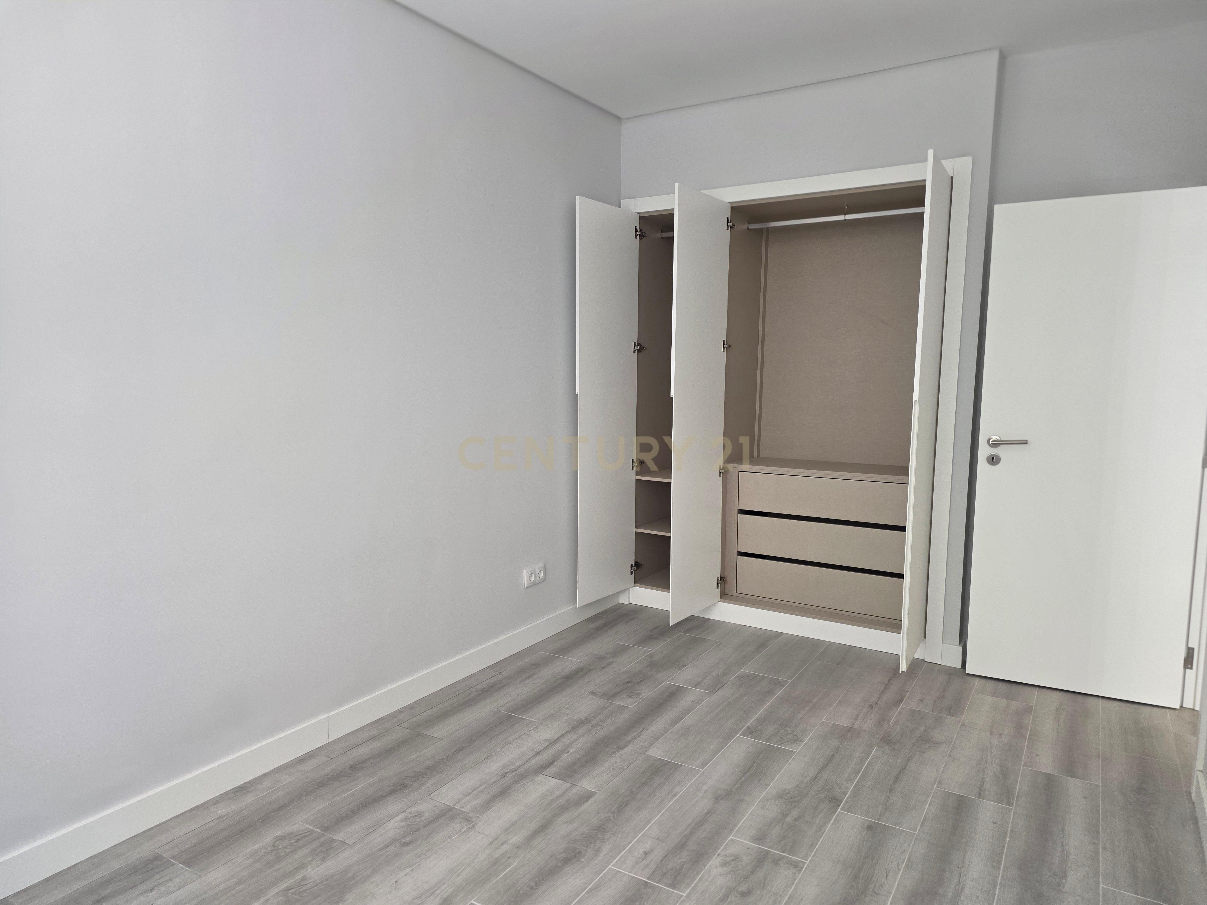 Fotografia 9 de Apartamento T2 Renovado em Alcochete com Logradouro