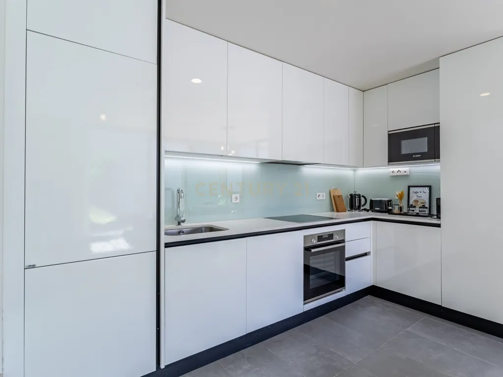 Luxuoso T1 Loft no Campo Grande, Lisboa - Image 6