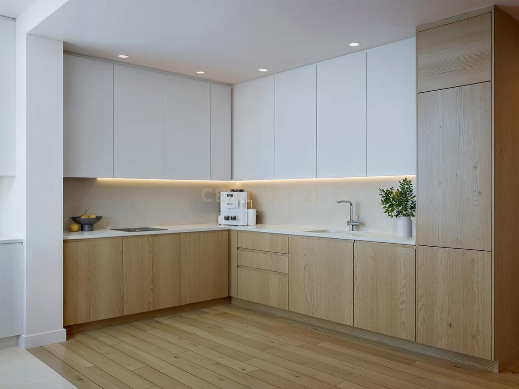 Espectacular Apartamento T3, totalmente remodelado, no centro do Montijo - Image 17
