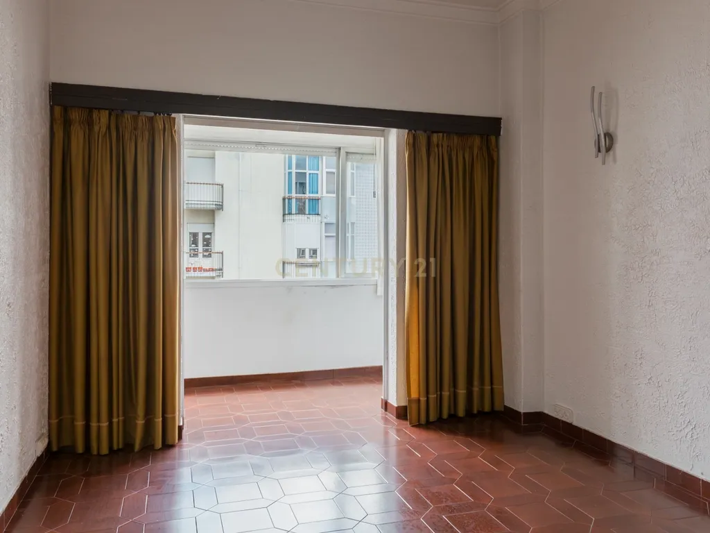 T3 com Vista Monsanto | Conforto e Localização Privilegiada - Image 10