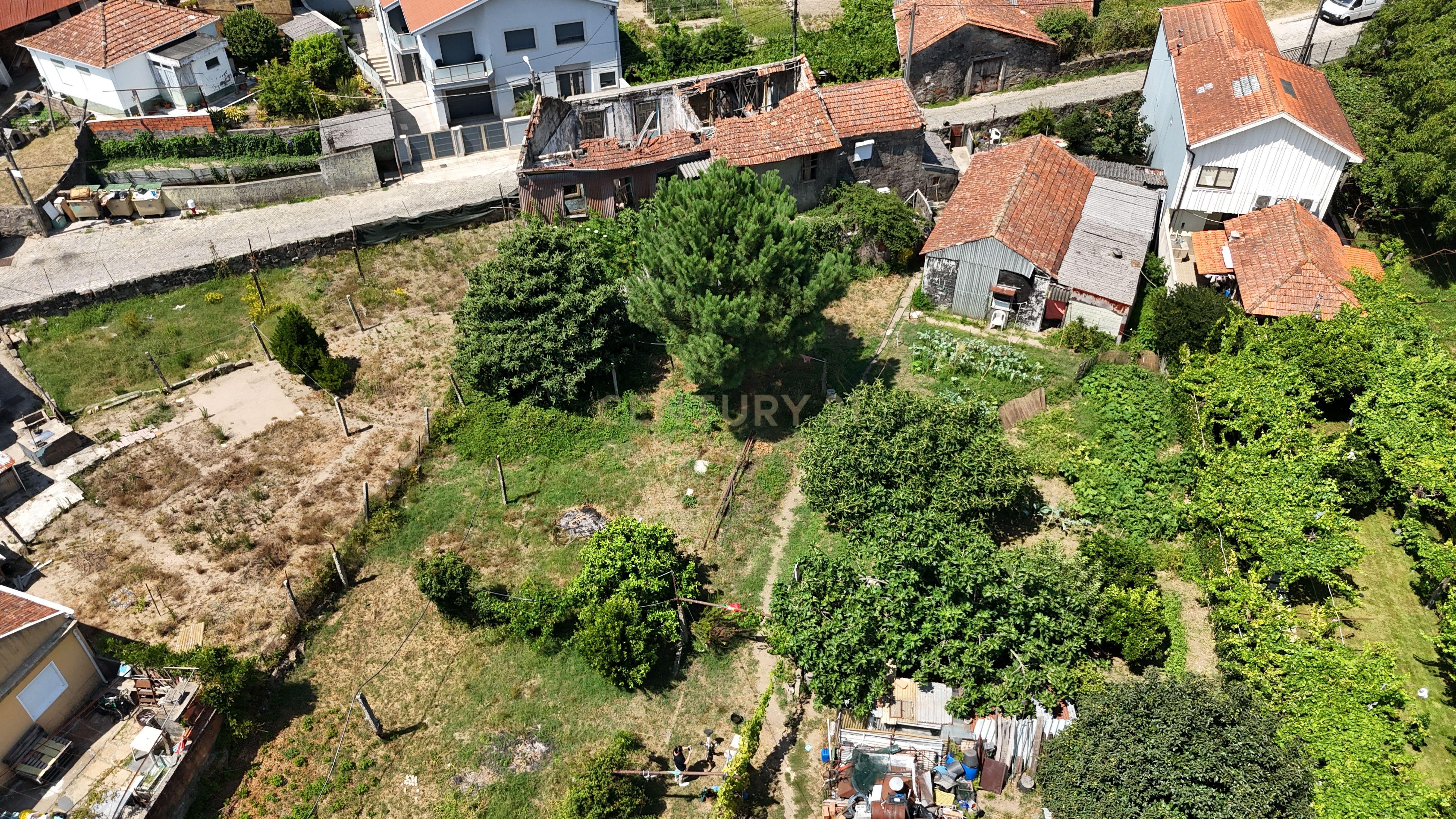 Fotografia 5 de TERRENO PARA CONSTRUÇÃO EM FÂNZERES | METRO | 1714M2
