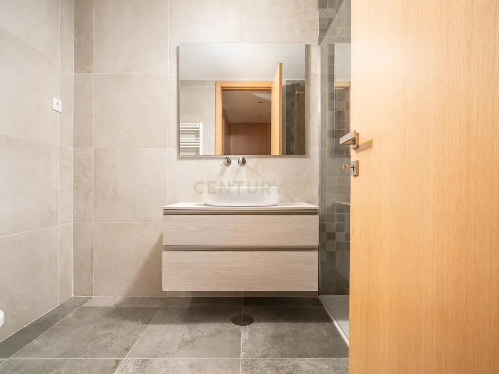 T1+3 único no prestigiado empreendimento Lux Garden – Coimbra - Image 15