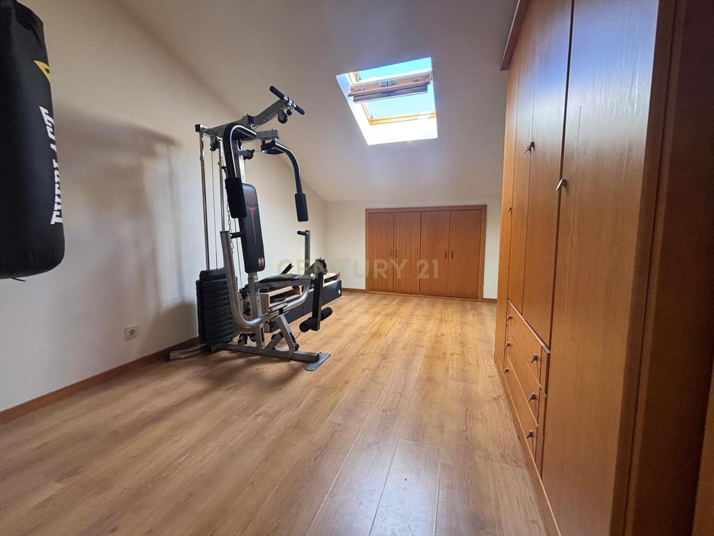 Apartamento T3 + Sótão | Entroncamento - Image 19