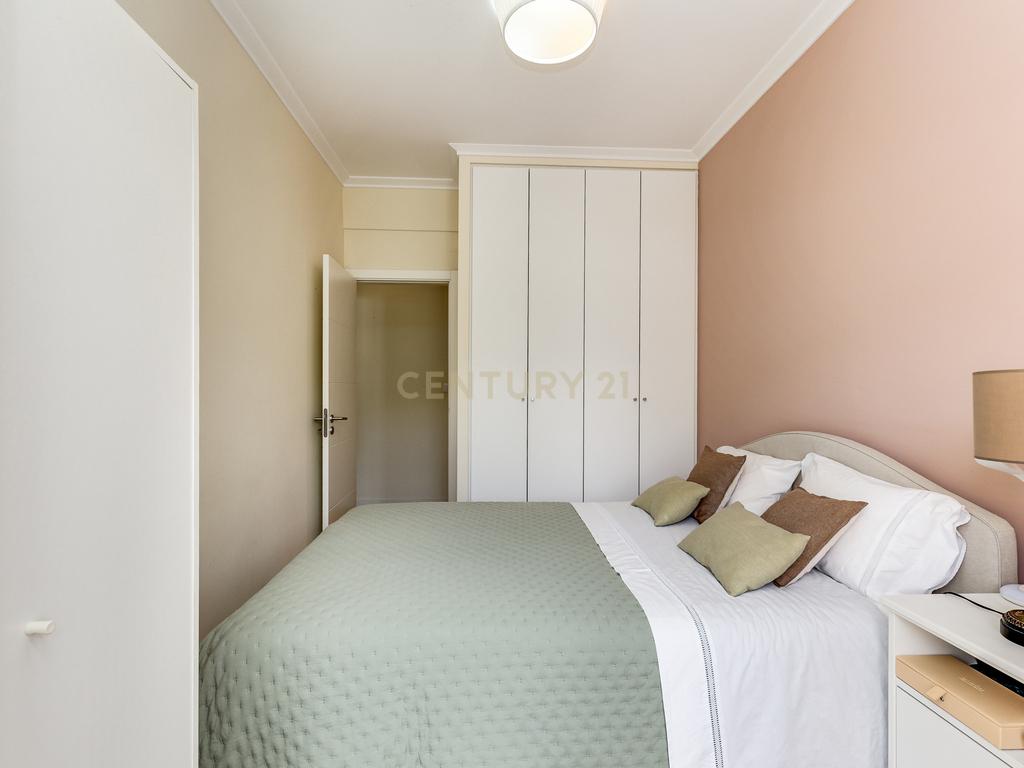 Apartamento T3 em Cascais com Luz Natural e Boa Localização - Image 7
