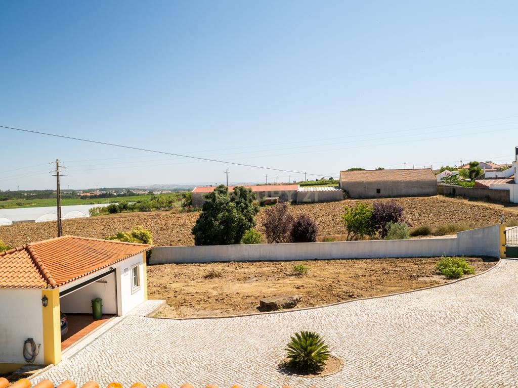 Moradia T4 Isolada com 308 m2 de construção, Jardim, com 4270 m² de Terreno. - Image 67