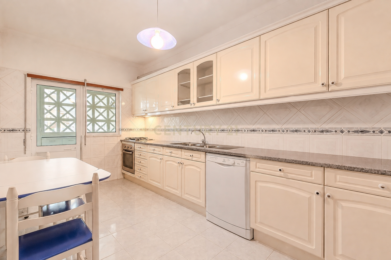 Fotografia 10 de Apartamento T2 com 127m²  a 3 minutos das Praias de Albufeira