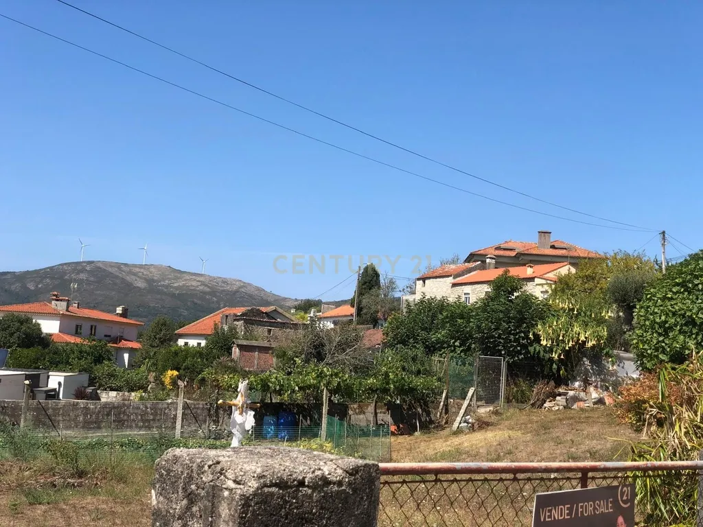 Terreno Urbano em Âncora-219m² de Construção com Vista Mar - Image 12