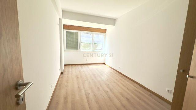 Fotografia 9 de T2 TOTALMENTE REMODELADO, AMADORA