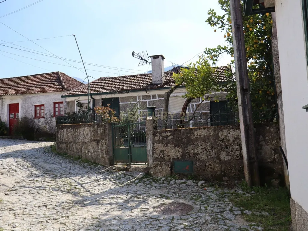 Casinha rústica para restauro em Ovelhinha, Gondar, no concelho de Amarante - Image 7