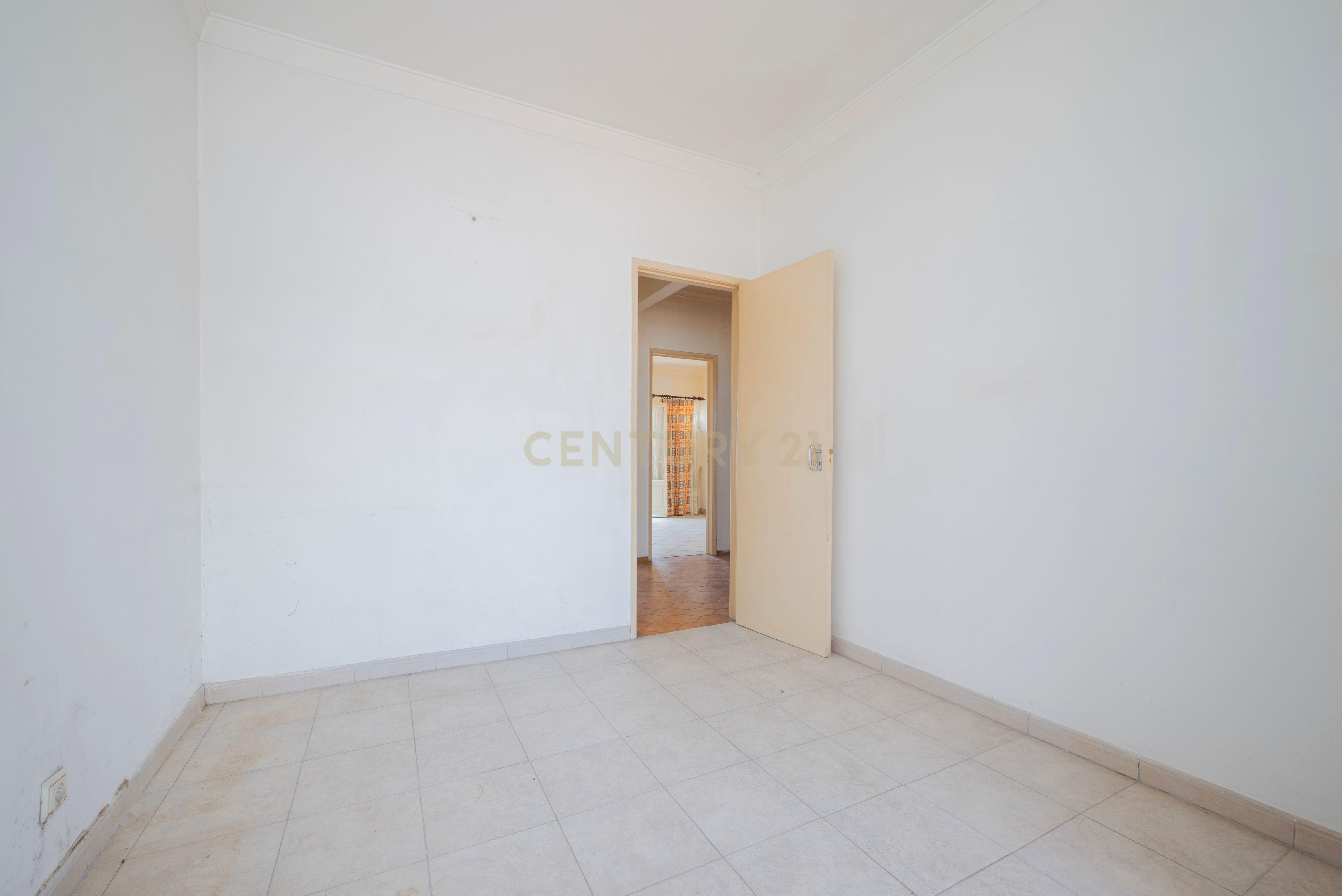 Fotografia 12 de Oportunidade Investimento - Apartamento T2 | Mercês | Algueirão Mem Martins | Sintra