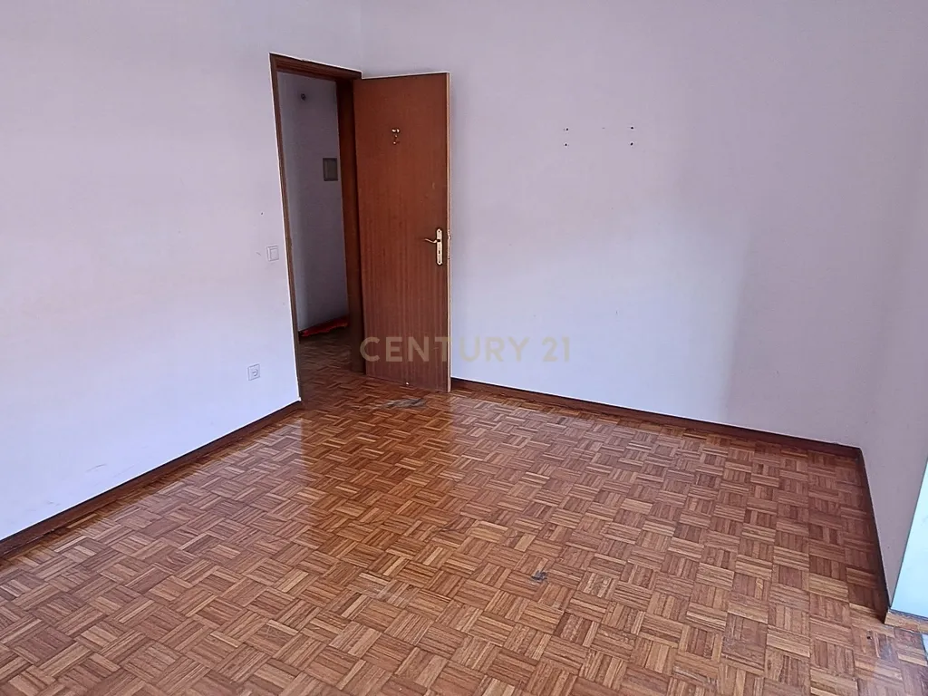 Apartamento T4 Duplex com 133m2 Montijo. - Image 17