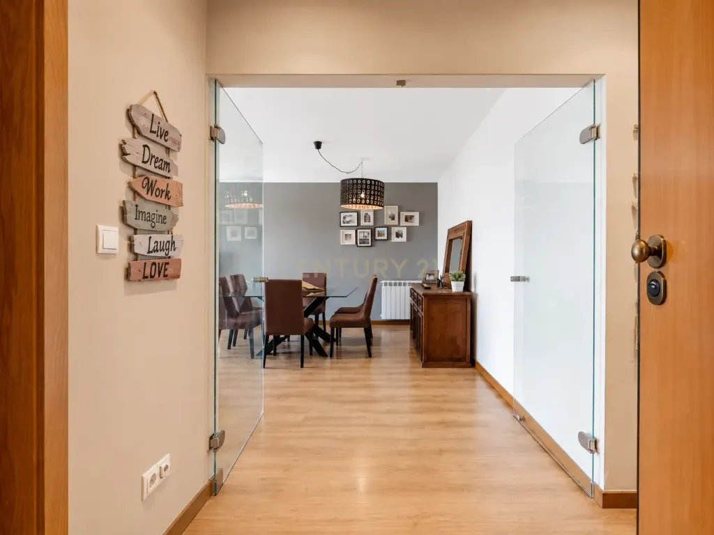 T3 Exclusivo com 161 m², Vista Mar e Potencial para Duplex | Quinta de Santa Teresa - Image 5