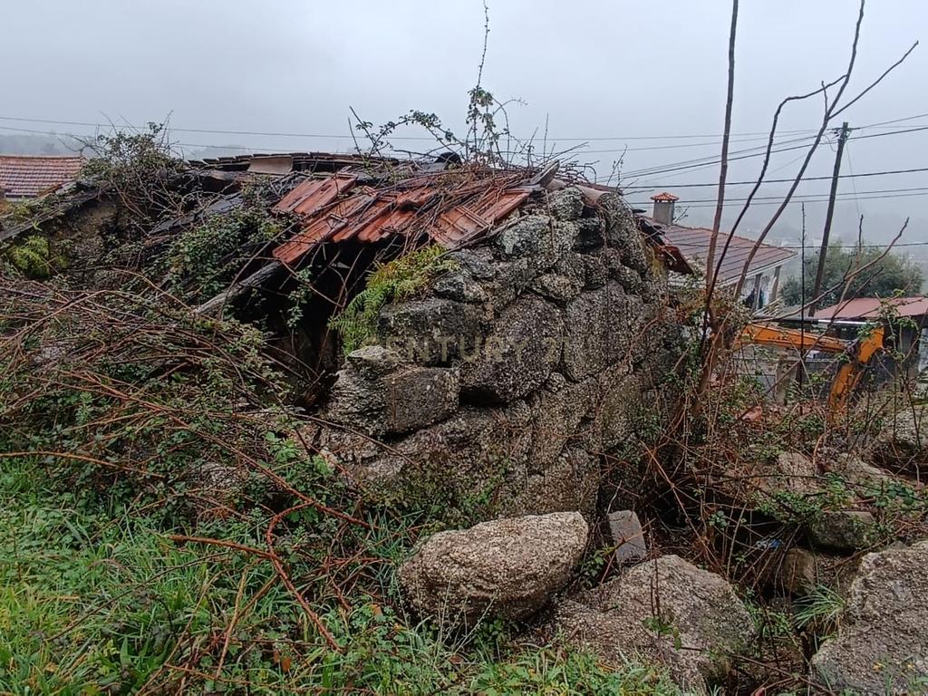 Quinta De Além com casa rústica em ruína para reabilitação total de 2 quartos no centro de Cete, Paredes - Image 78
