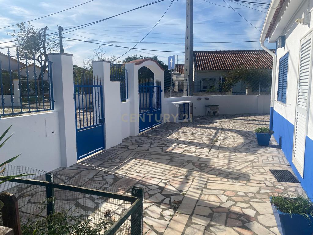 Moradia Azeitão para arrendamento - Image 2