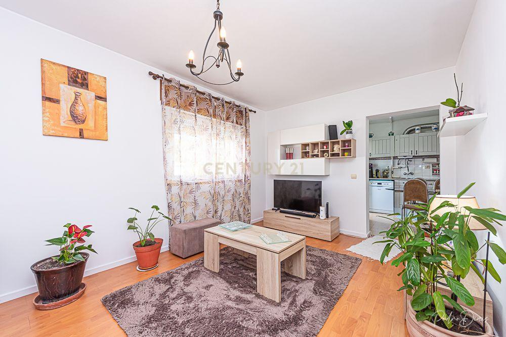 Fotografia 3 de Apartamento de 4 assoalhadas c/ Varanda ESTADO IMACULADO!