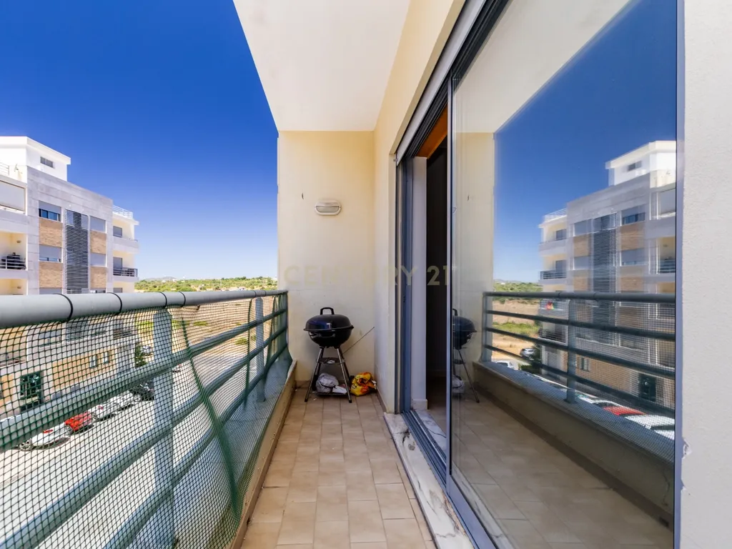 Apartamento T3 com Garagem na Quinta João de Ourém — Olhão - Image 7