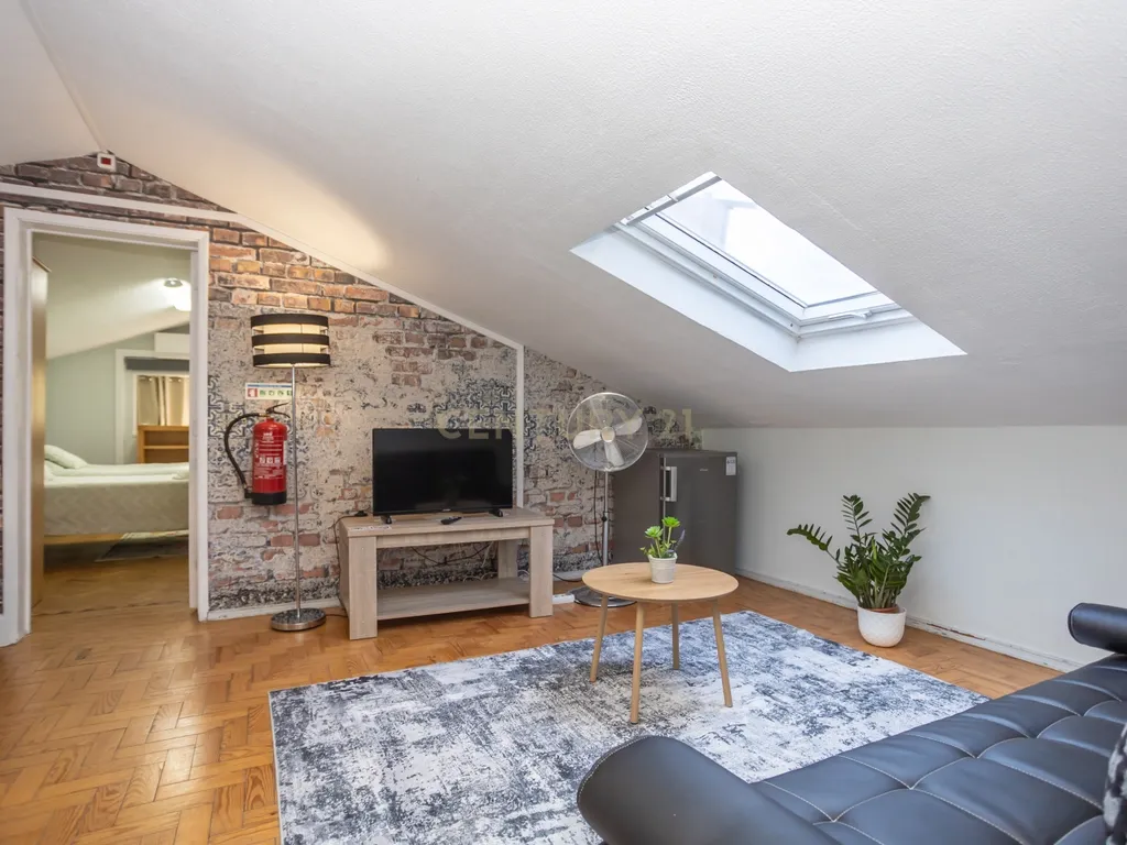 Fantástica Moradia Versátil com Piscina e Jardim, junto a serra da Arrábida – Setúbal - Image 48