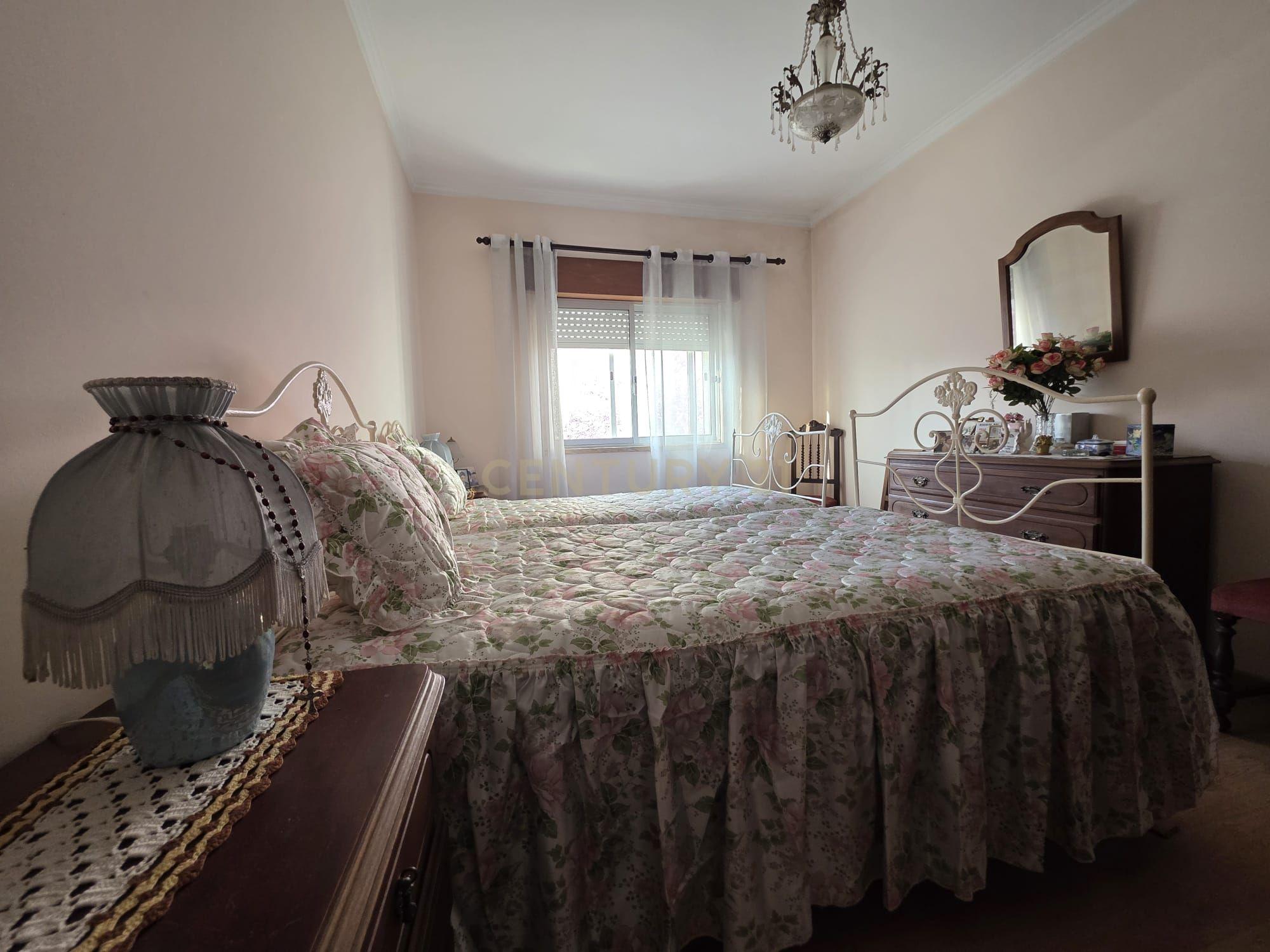 Fotografia 8 de Apartamento T2 em Casal de Cambra