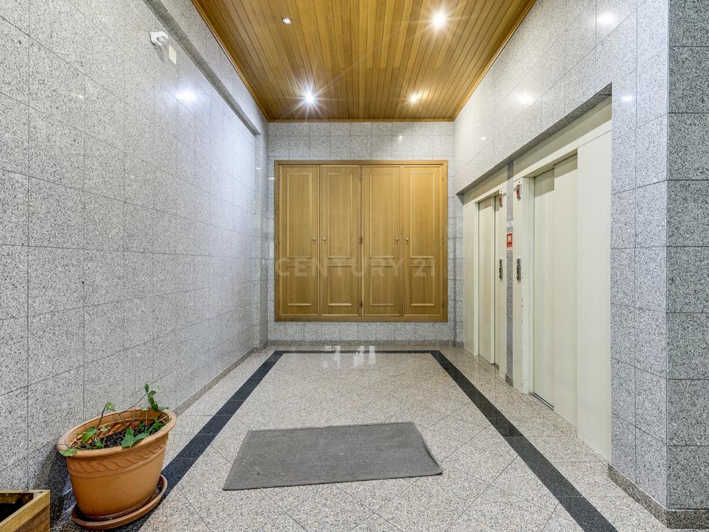 Apartamento T3+Box em Telheiras – Rua Fernando Lopes Graça - Lisboa - Image 26