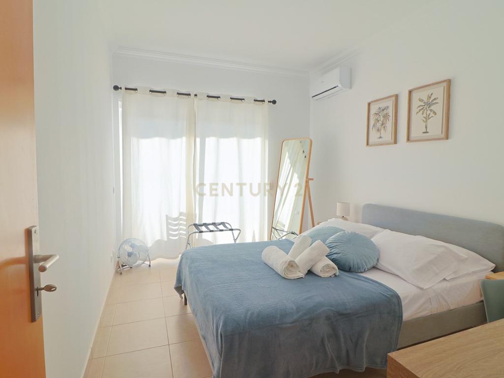 T0+1 mobilado, em condominio c/ piscina, Portimão - Image 13