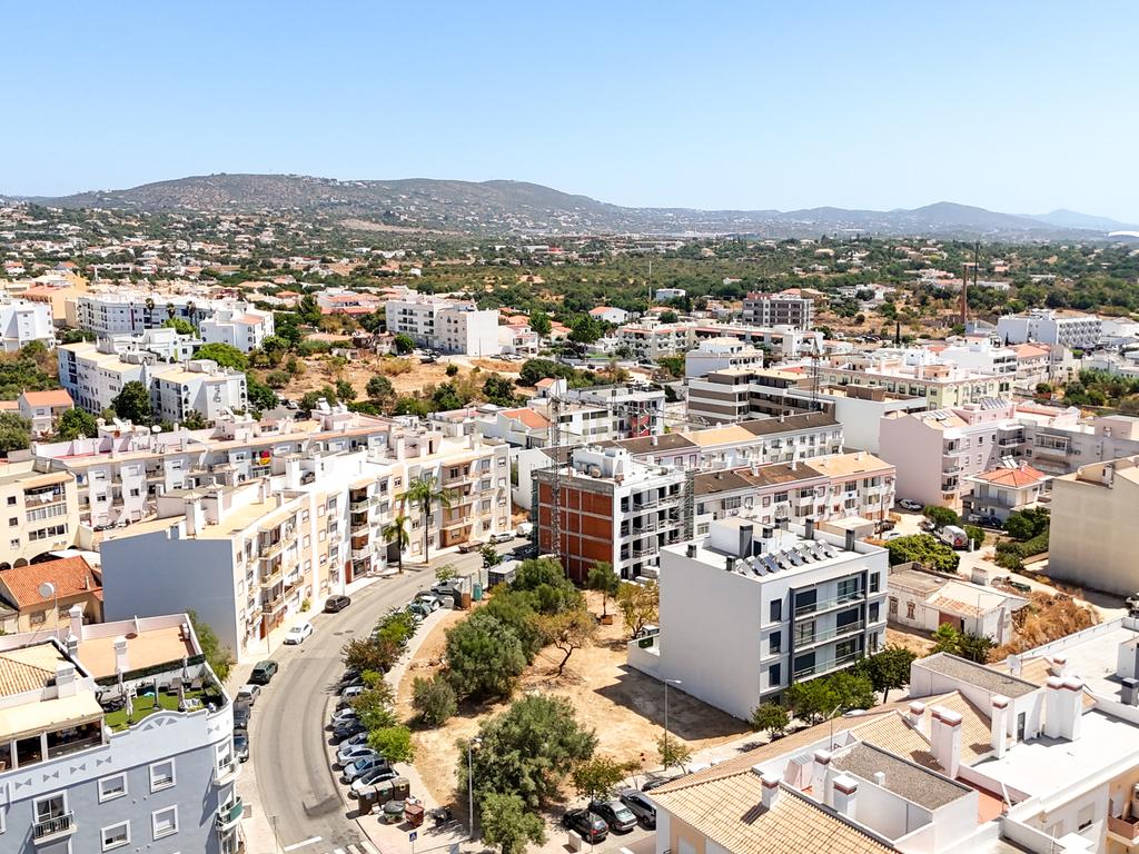 Apartamento T4 com 144m2 no Coração do Algarve - Almancil - Image 49