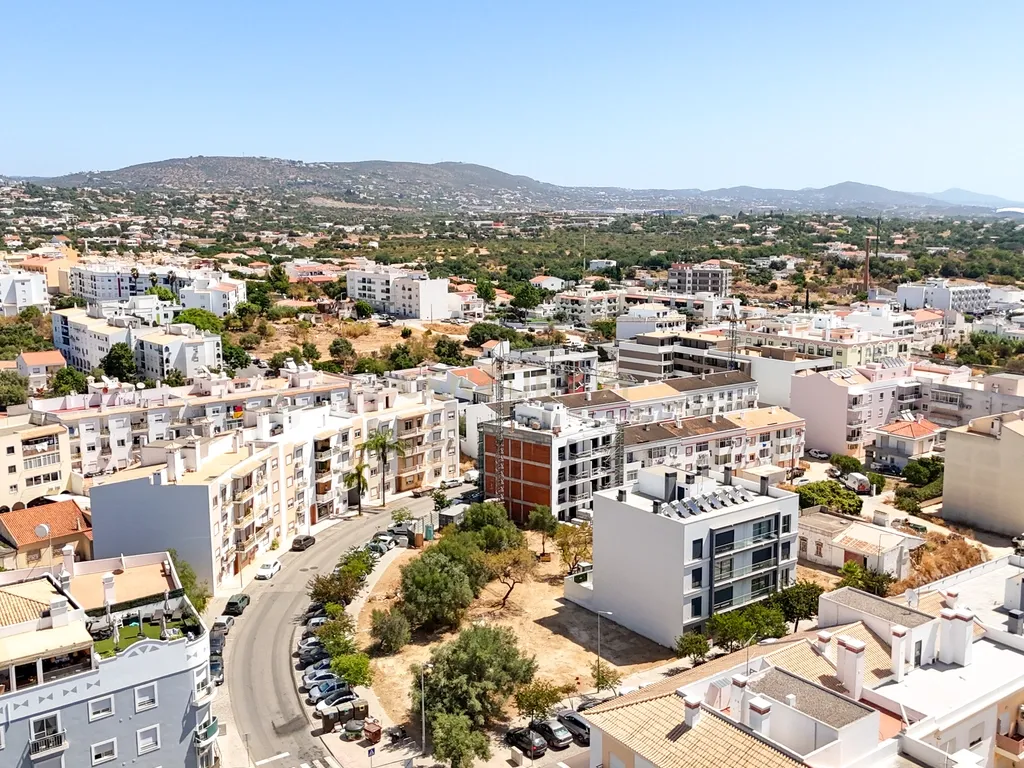 Apartamento T4 com 144m2 no Coração do Algarve - Almancil - Image 49