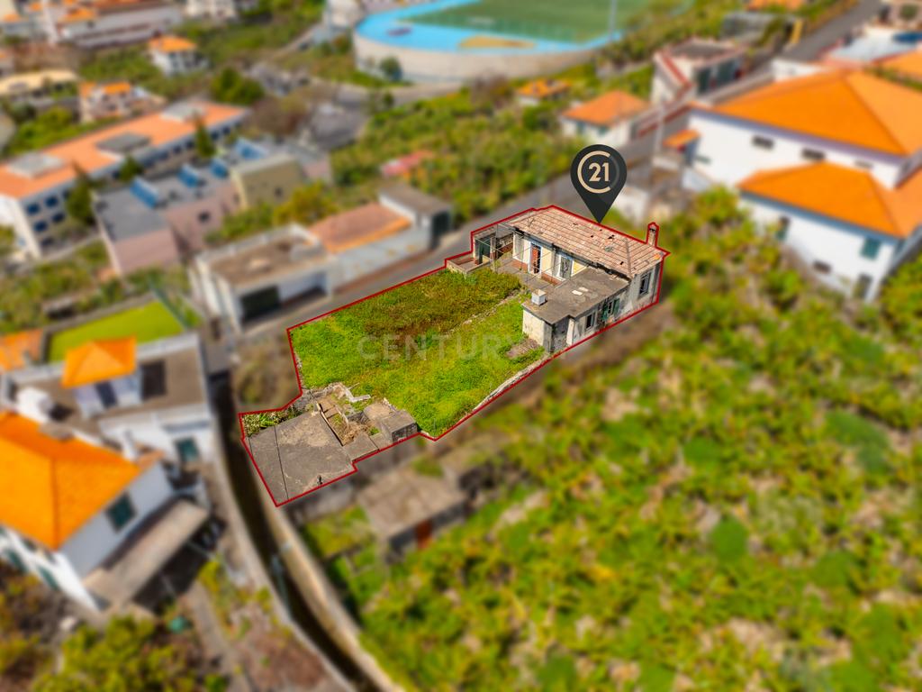 Moradia Tradicional com Projeto Aprovado em Câmara de Lobos - Image 6