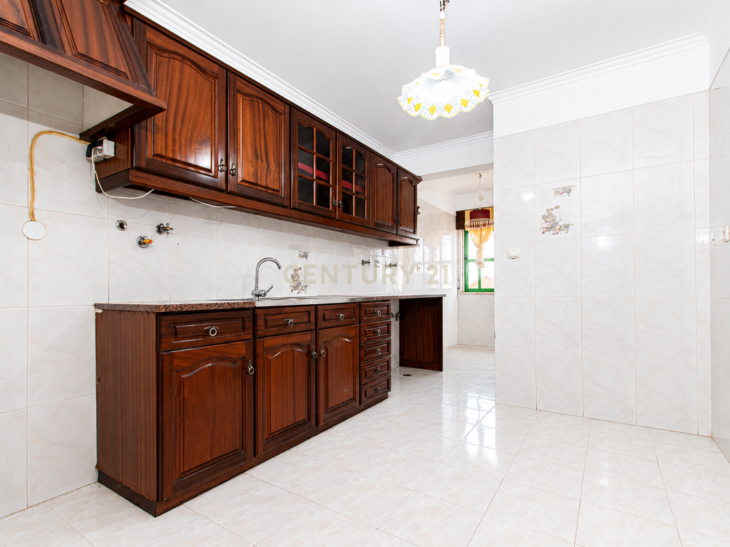 Apartamento T3 com Parqueamento e Arrecadação | Rio de Mouro - Image 15