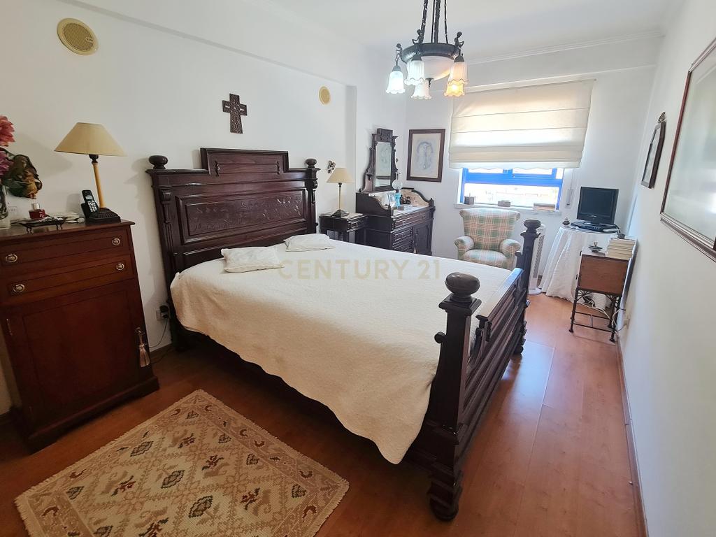 Apartamento T3 na Charneca da Caparica, com Vista e Conforto - Image 16