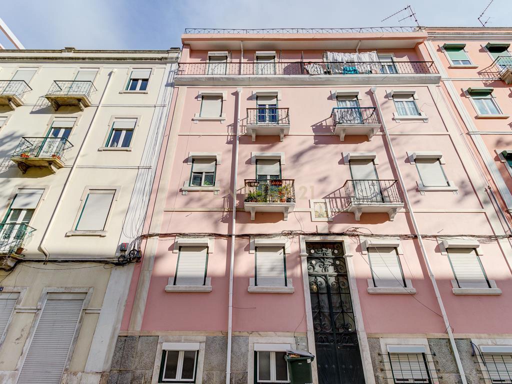  Apartamento T2 à venda na Rua Barão de Sabrosa – Penha de França, Lisboa - Image 18