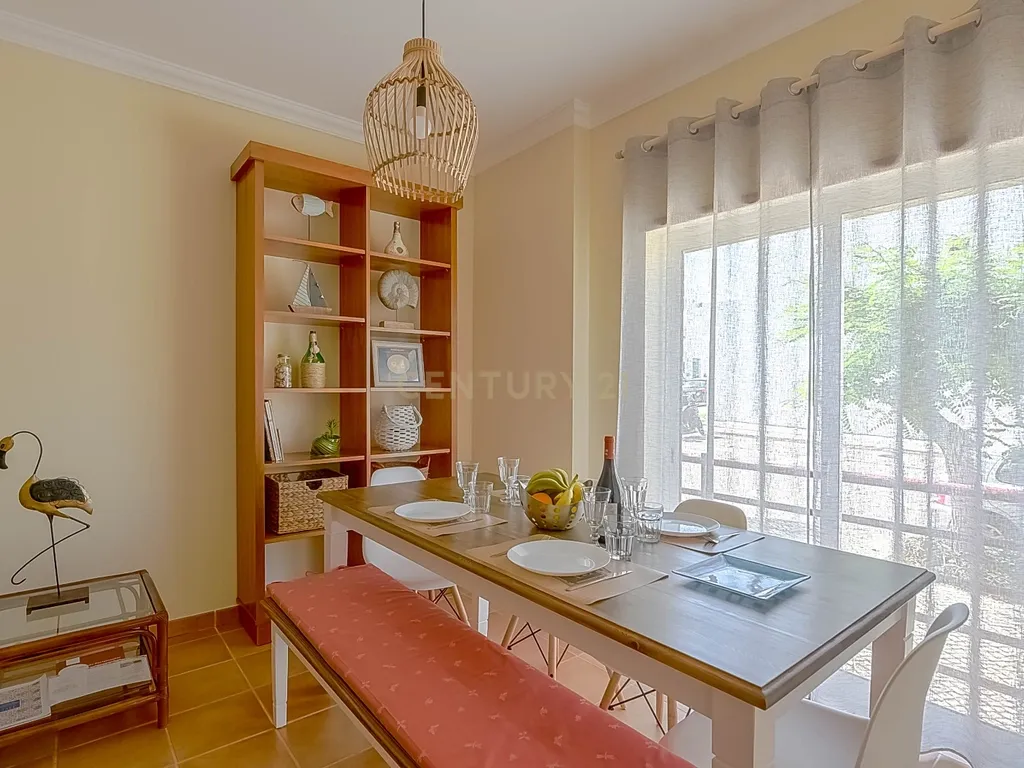 Apartamento T2 com Terraço em Cabanas de Tavira - Image 8