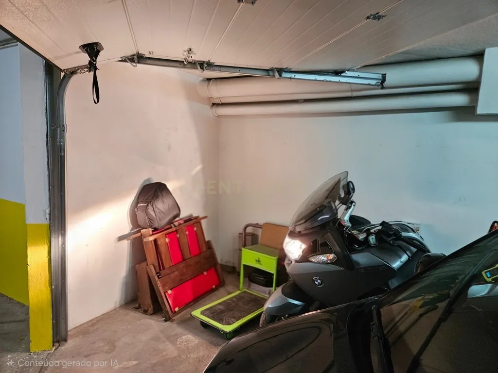 Garagem em Setúbal (São Sebastião) - 34m² - Image 3