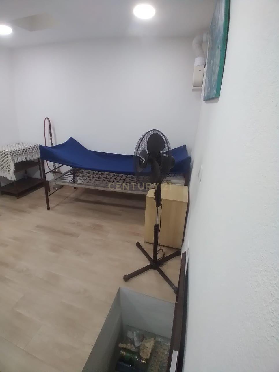 Armazém - Transformado em T1+1 habitacional - Metro Anjos - Image 15