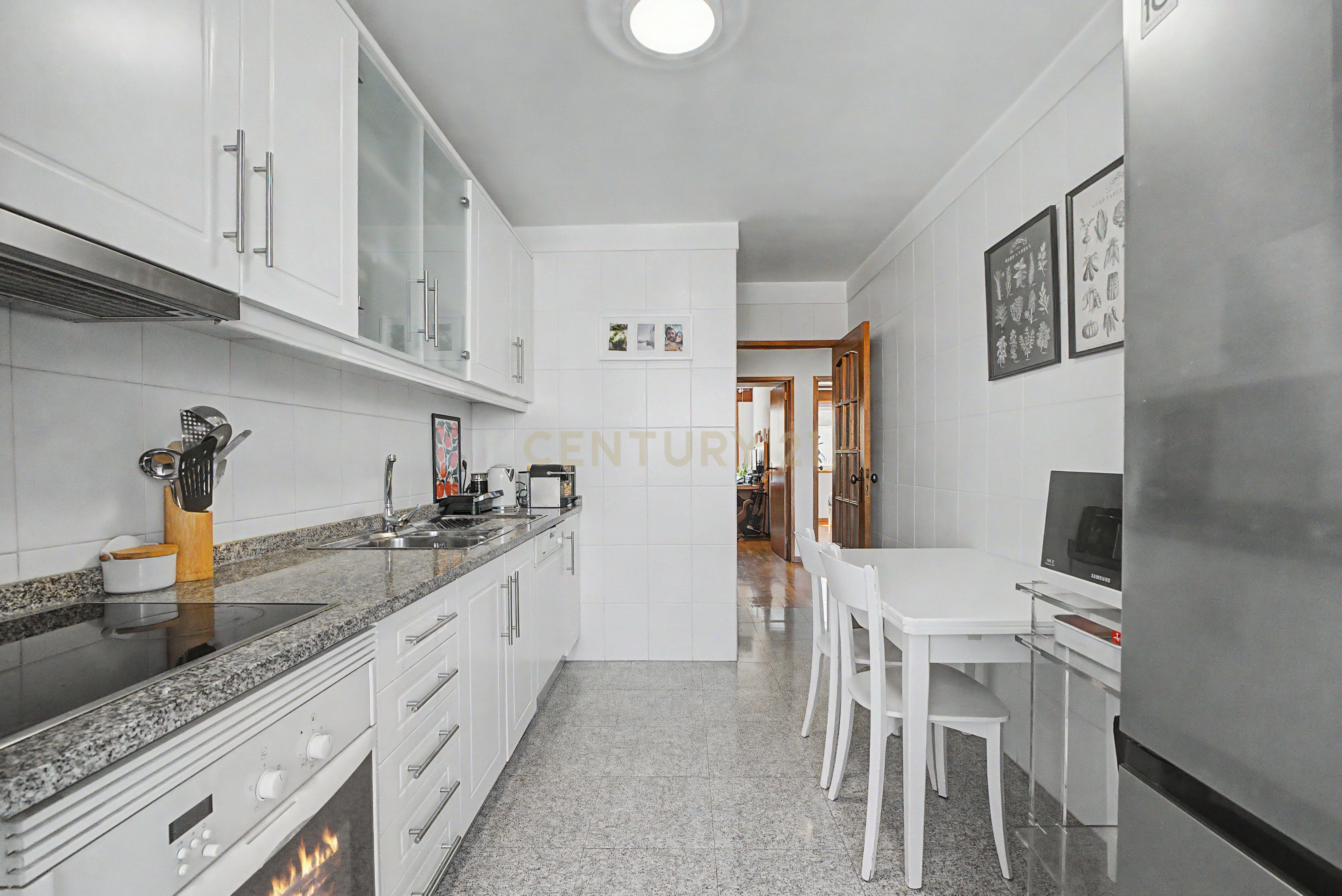 Fotografia 8 de Apartamento T2 em Cedofeita, Porto - Oportunidade Única!