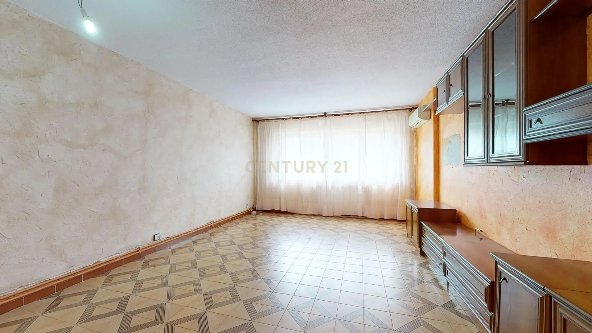 Apartamento Espaçoso em Madrid com Vista para a Cidade - Image 10