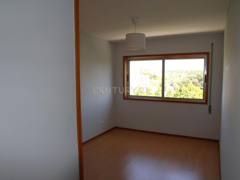 Apartamento T3 com Garagem e Arrumos, Moreira da Maia, Maia - Image 12