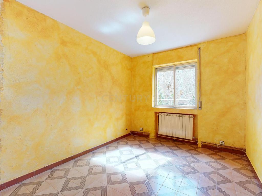 Apartamento Espaçoso em Madrid com Vista para a Cidade - Image 2