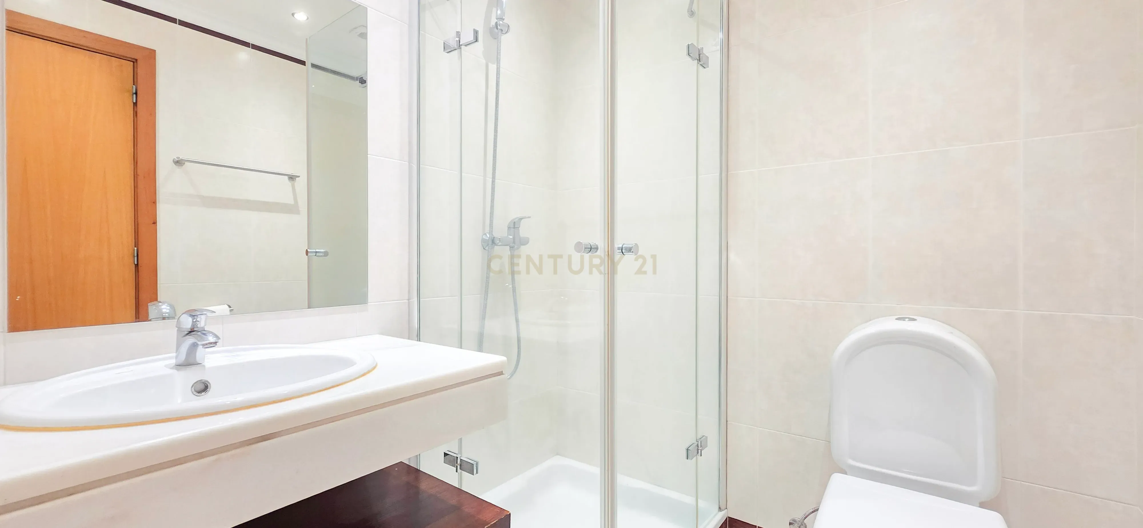Fotografia 9 de Apartamento T2+1 em Santo António