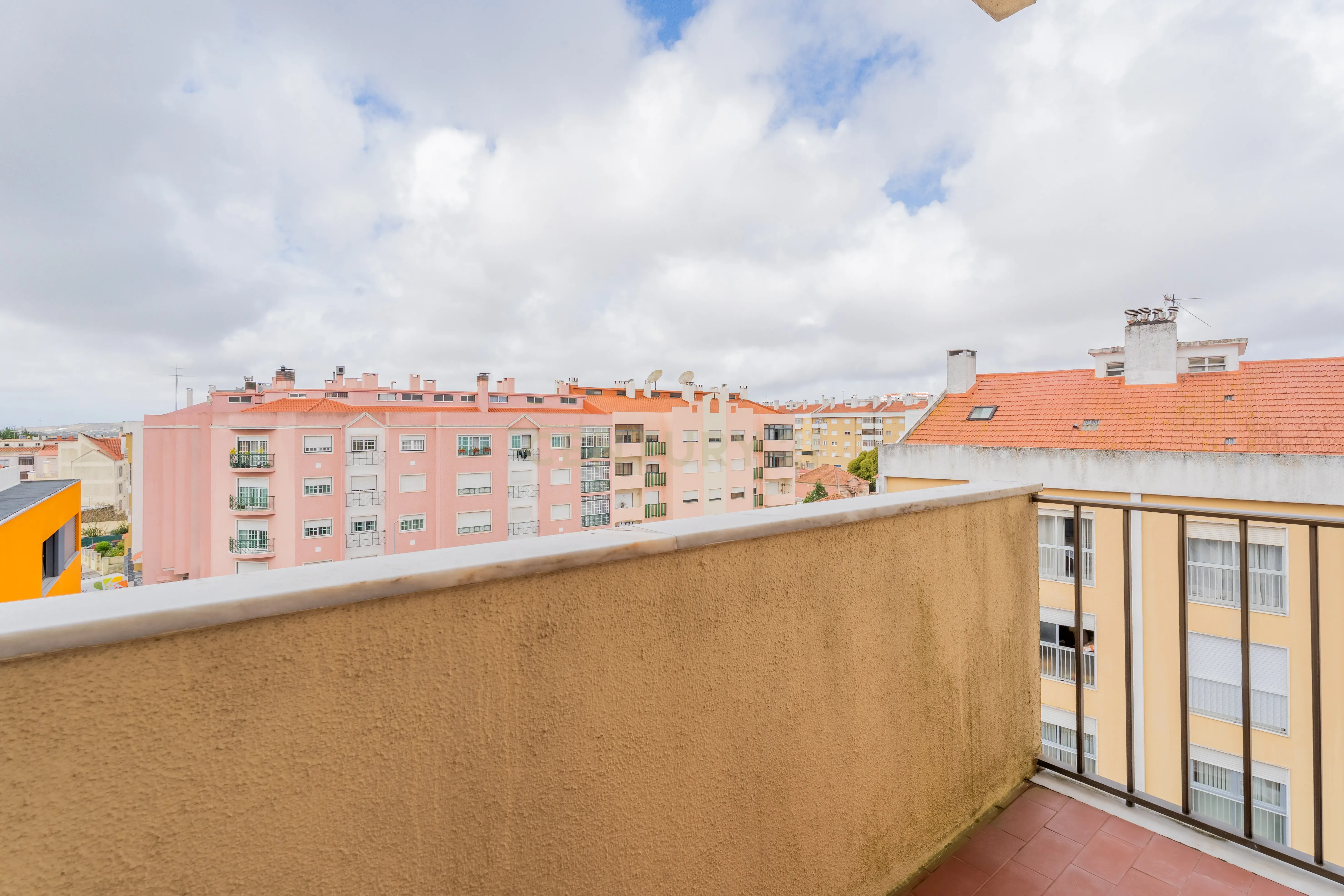 Fotografia 6 de Uma oportunidade para viver ou investir em Agualva-Cacém
