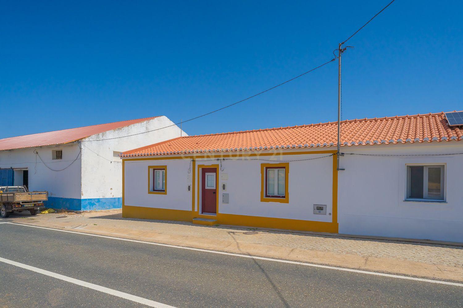 Fotografia 7 de Moradia Térrea com Terraços em Mértola – Habitação ou Investimento