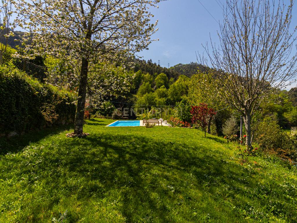 Um Refúgio no Gerês com 2 casas junto ao Rio  - Image 68