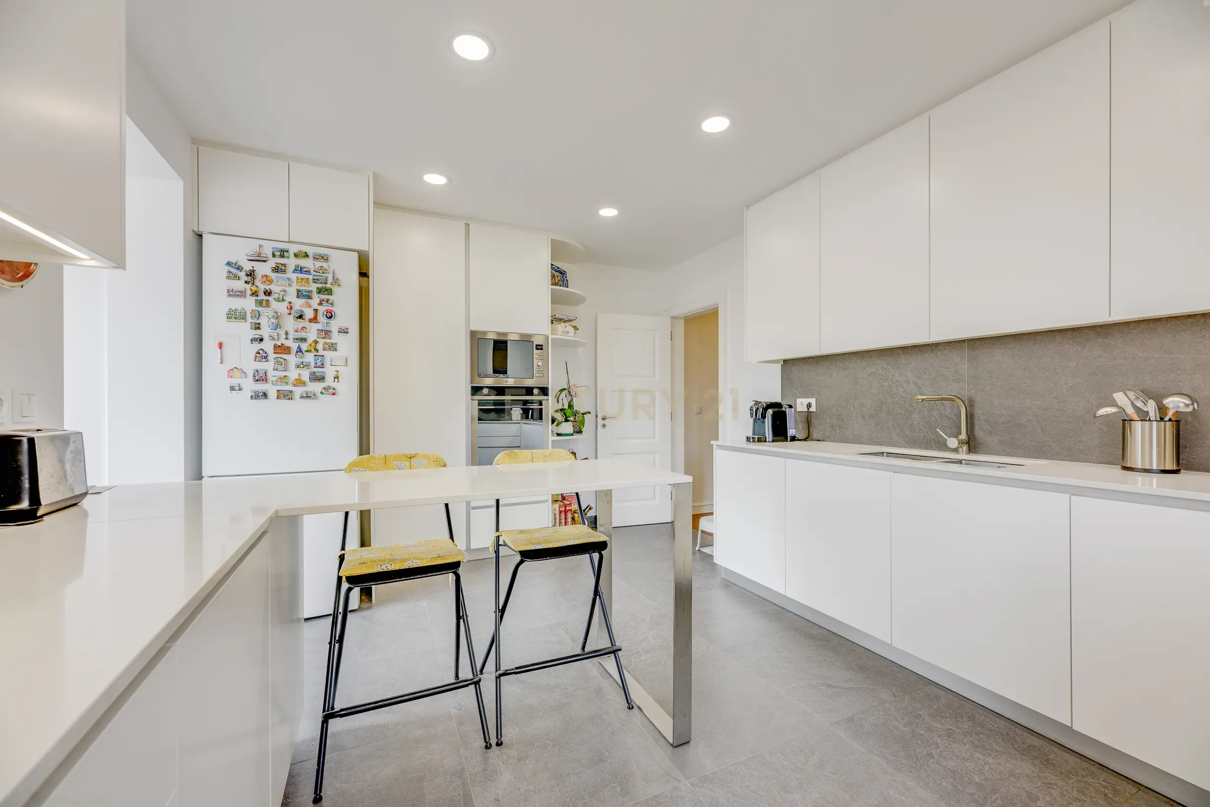 Apartamento T2+1 totalmente renovado – Modernidade, conforto e localização privilegiada - Image 27