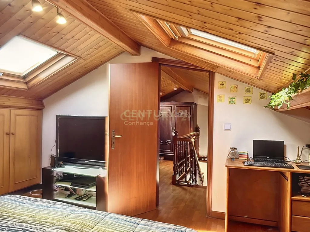 Moradia T5 Cais Novo -Darque - Image 18