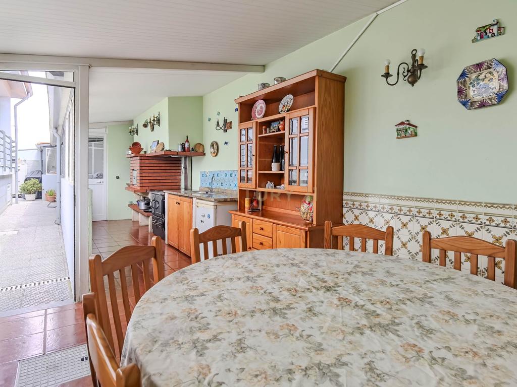 Moradia T4 de 4 Frentes com Jardim, Cozinha Regional e Garagem – Custoias, Matosinhos - Image 48