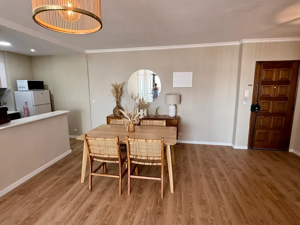 Apartamento T2 renovado em Armação de Pêra a 500 metros da praia. - Image 5