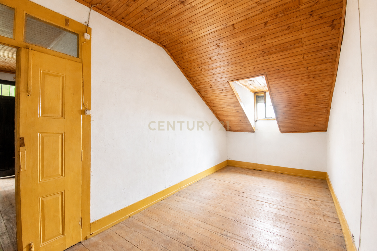 Fotografia 7 de Apartamento 4 na Rua da Sofia — História, centralidade e potencial de investimento